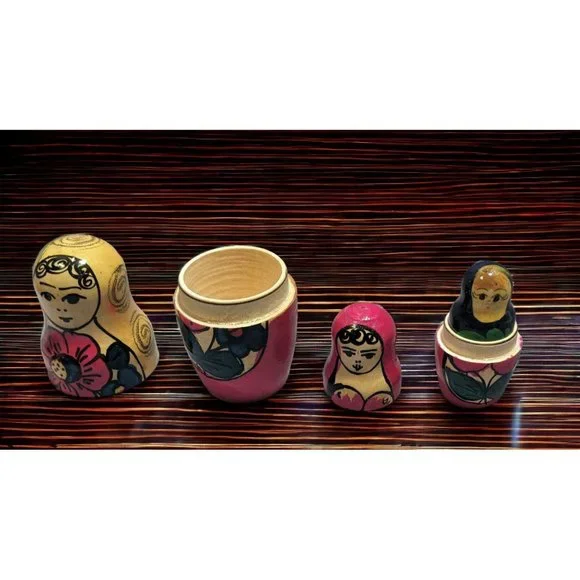 Traditional Hand Painted Russian Wooden Nesting Dolls - Picture 5 of 14